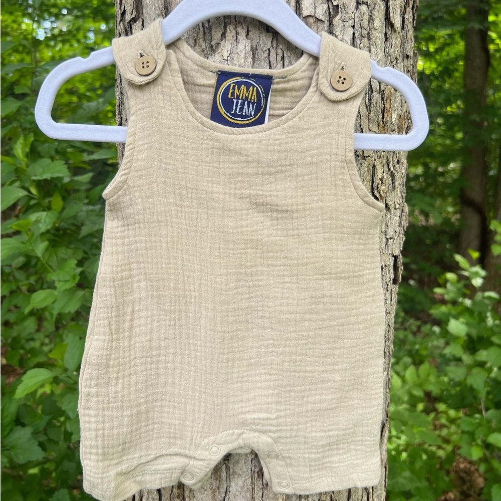 NWOT Boys Khaki Muslin Baby Romper Shortall